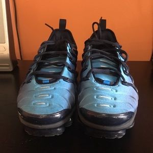 Nike Vapormax Plus Size 7.5 - Blue and Black